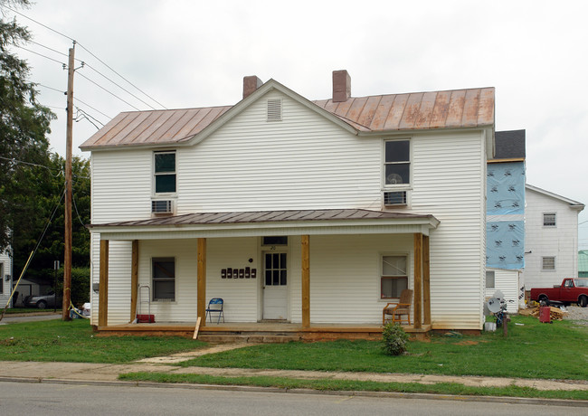 20 Academy St in Salem, VA - Building Photo - Building Photo