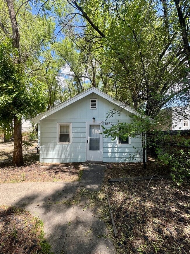 property at 126 E Brookside St