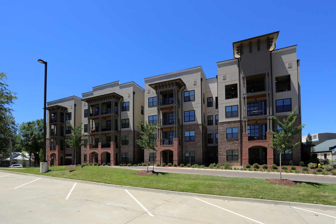 The Balcony MSU | Student Housing in Starkville, MS - Foto de edificio