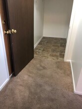 2021 NW Hickory Ln in Ankeny, IA - Foto de edificio - Building Photo