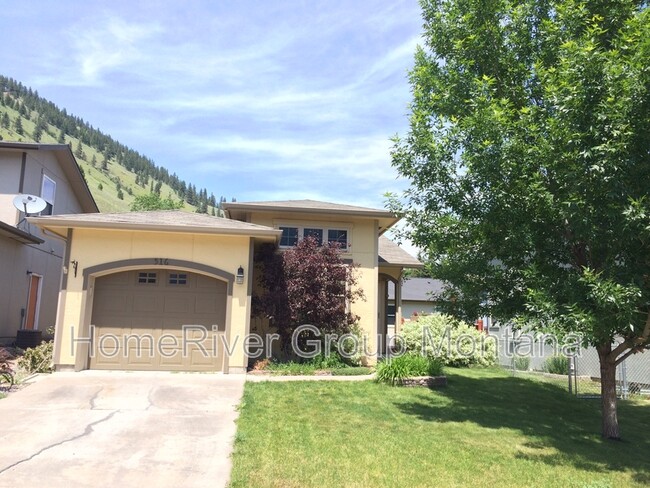 property at 516 Connor Ct