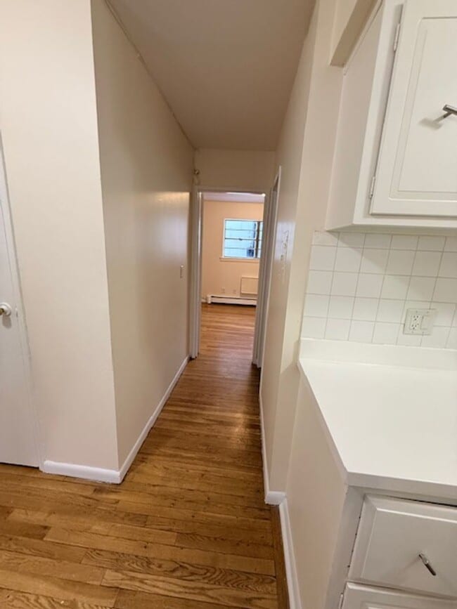 223 70th St in Guttenberg, NJ - Foto de edificio - Building Photo