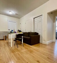 54 Egmont St, Unit 5 in Brookline, MA - Building Photo - Building Photo