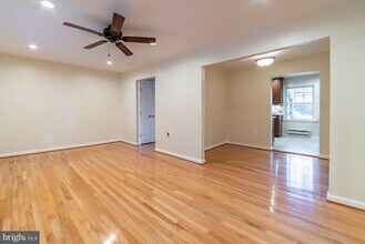 319 Rock Spring Dr SW in Leesburg, VA - Building Photo - Building Photo