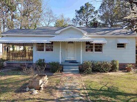 1713 Lacy St in West Columbia, SC - Building Photo
