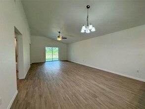 8833 ALBERTSON Ct in Floral City, FL - Foto de edificio - Building Photo