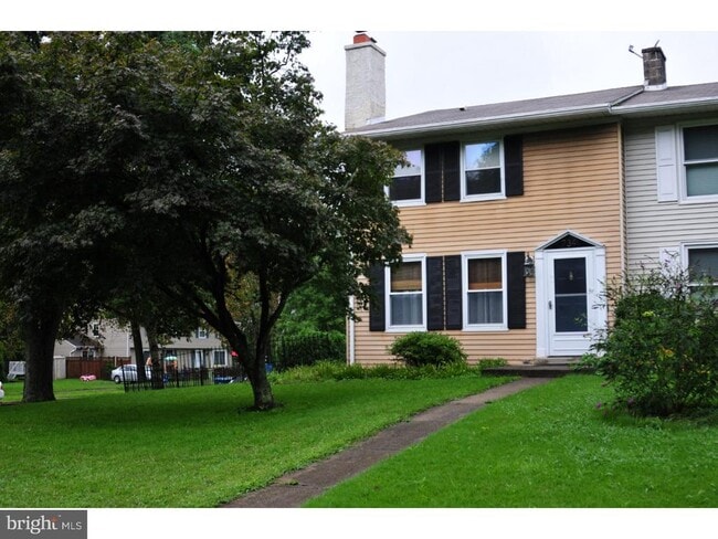 734 Jackson St in Lansdale, PA - Building Photo - Building Photo