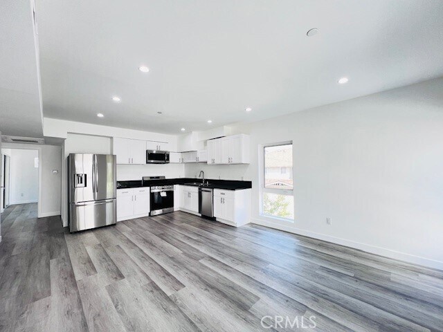 1260 Leighton Ave in Los Angeles, CA - Building Photo - Building Photo