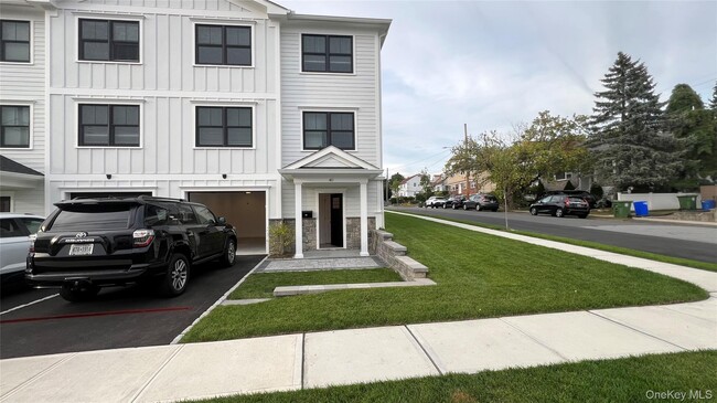 property at 40 Elmwood Ave