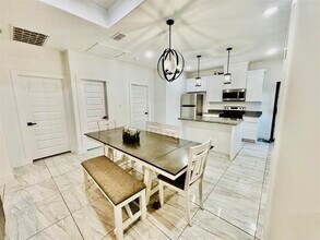 5225 Anacahuita Dr in Laredo, TX - Building Photo - Building Photo