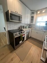 2038 Sherman Ave, Unit 2A in Evanston, IL - Building Photo - Building Photo