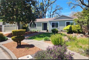 4100 King Arthur Ct in Santa Rosa, CA - Building Photo