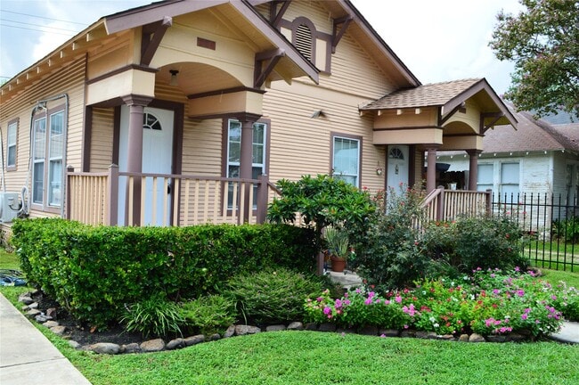 303 Vincent St in Houston, TX - Building Photo - Building Photo