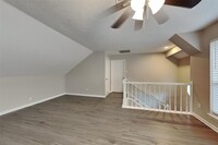 22423 Holly Branch Dr in Tomball, TX - Foto de edificio - Building Photo