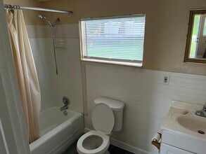 2137 Crandon Ave, Unit B in Winter Park, FL - Foto de edificio - Building Photo