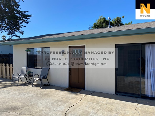 1036 Highland St in Seaside, CA - Building Photo - Building Photo