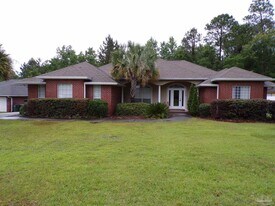 3569 S Hampton Way in Milton, FL - Building Photo