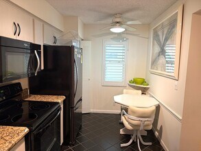 7240 Huntington Ln in Delray Beach, FL - Building Photo - Building Photo