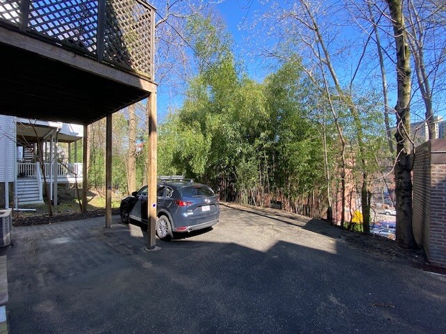 80 University Rd, Unit 1 in Brookline, MA - Foto de edificio - Building Photo