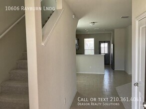 10606 Rayburn Lndg in San Antonio, TX - Building Photo - Building Photo