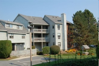 Quaker Meadows in Lynn, MA - Building Photo - Building Photo