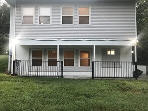 243 Jones Ln in Mount Juliet, TN - Foto de edificio - Building Photo