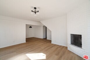 1147 Horn Ave in West Hollywood, CA - Building Photo