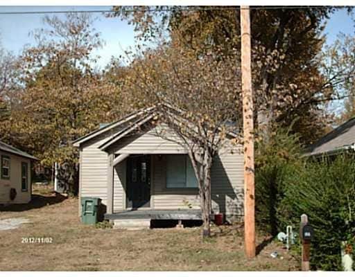 property at 108 W 5th St