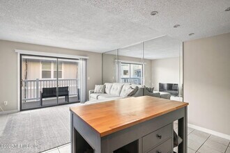 1107 1st St S in Jacksonville Beach, FL - Building Photo - Building Photo