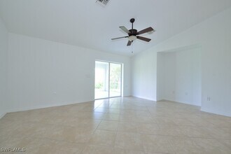 343 NE 10th St in Cape Coral, FL - Foto de edificio - Building Photo