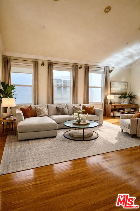 825 12th St in Santa Monica, CA - Foto de edificio - Building Photo