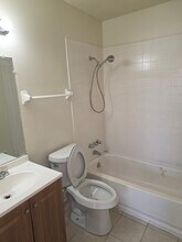 718 56th Ave E in Bradenton, FL - Building Photo - Building Photo