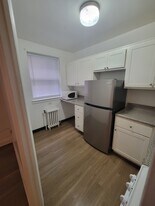 Thames Manor in Pittsburgh, PA - Building Photo