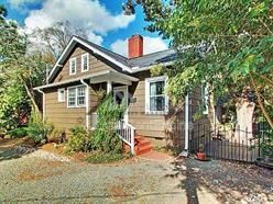 510 N Greensboro St in Carrboro, NC - Building Photo