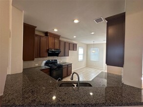 7119 Ironwood Forest Dr in Houston, TX - Building Photo - Building Photo