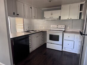 422 Westchase St in Montgomery, TX - Foto de edificio - Building Photo