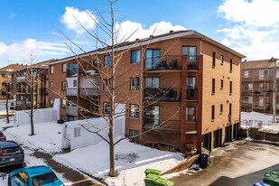 7640 Suzanne-Giroux St in Montréal, QC - Building Photo