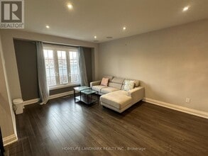 2398 Britannia Rd W in Mississauga, ON - Building Photo - Building Photo