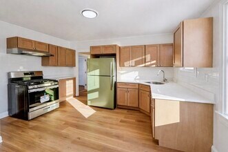 559 Hyde Park Ave in Boston, MA - Building Photo - Building Photo