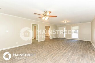 110 Fairfield Dr in Ellenwood, GA - Foto de edificio - Building Photo