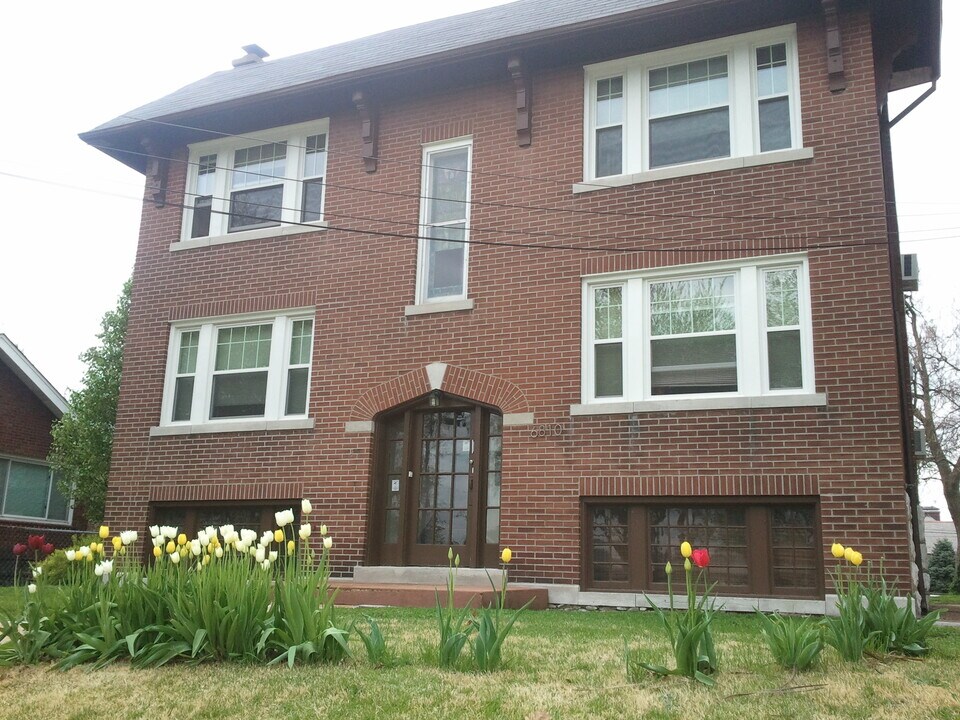 6810 Plateau Ave in St. Louis, MO - Foto de edificio