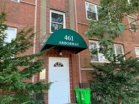 461 Arborway, Unit 3 Apartments