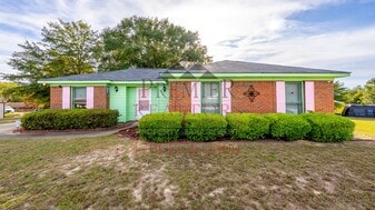 6634 Hensley Dr in Columbus, GA - Building Photo