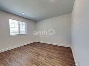 8927 Tiger Tooth Ave in Las Vegas, NV - Building Photo - Building Photo