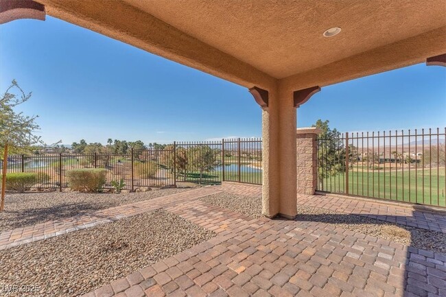 957 Via Panfilo Ave in Henderson, NV - Building Photo - Building Photo