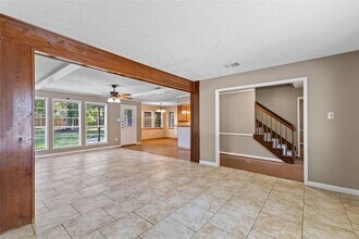 5718 Upper Lake Dr, Unit The Finery-411 in Humble, TX - Building Photo - Building Photo