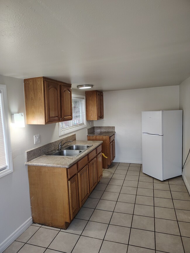 property at 818 E Rte 66