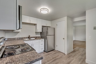 2103 E 3300 S in Salt Lake City, UT - Building Photo - Building Photo