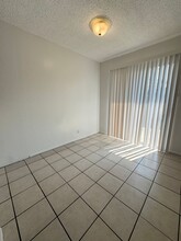5580 Mountain View Dr in Redding, CA - Building Photo - Building Photo