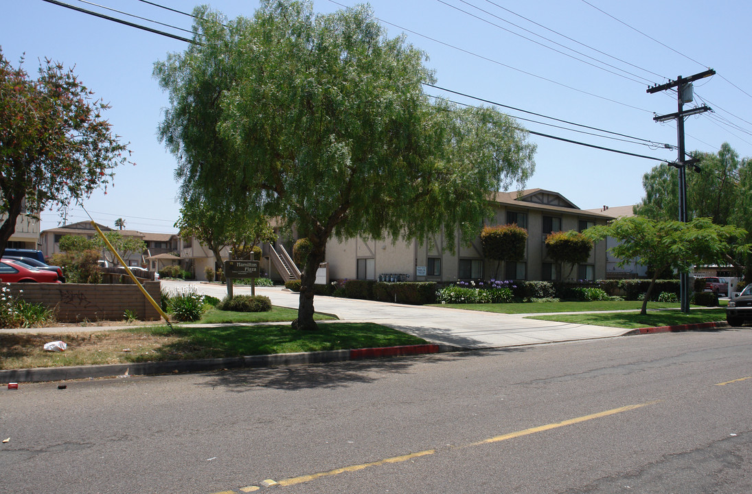 Hamilton Plaza in Chula Vista, CA - Building Photo